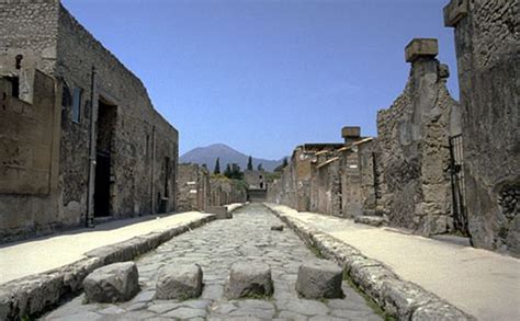 On This Day In History: Earthquake In Pompeii, Italy Occurred - On Feb ...