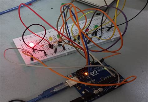 Design of Traffic Light Control system using Arduino - EE-Vibes