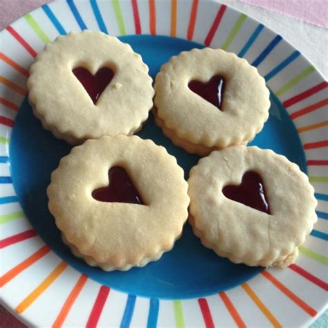 Jam-filled butter biscuits | Hello! Hooray!