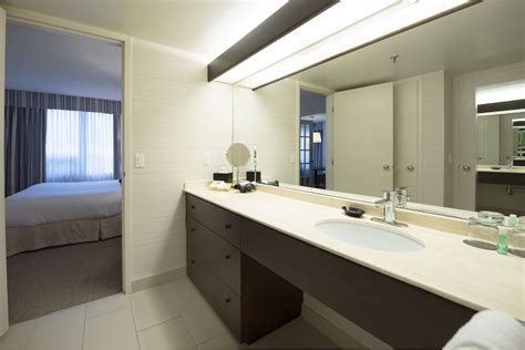 Cambridge Suites Toronto Toronto, Ontario, CA - Reservations.com