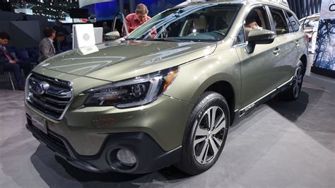 2018 Subaru Outback revealed at 2017 New York auto show