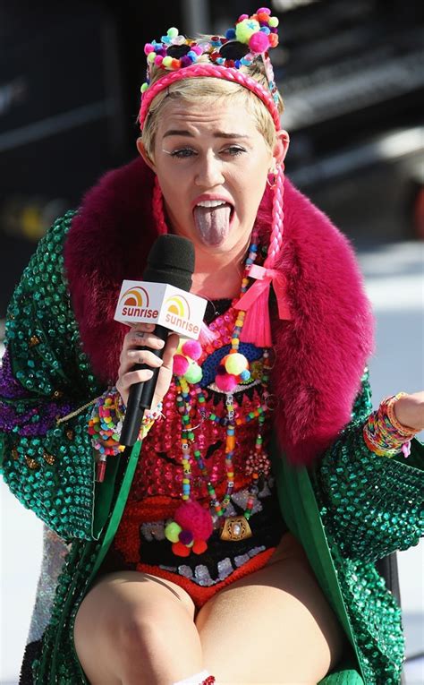 Miley Cyrus from The Big Picture: Today's Hot Photos | E! News