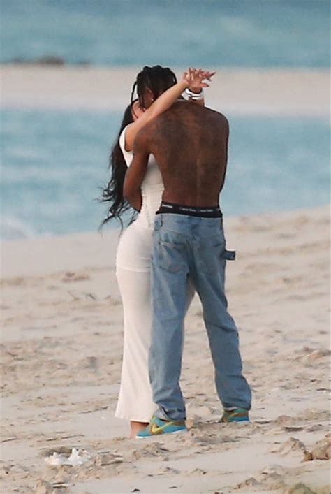 Kylie Jenner and Travis Scott em 2023 | Fotos de casais, Paparazzi ...