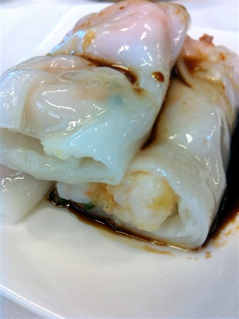 Steam rice paper roll (prawns) - Yum Cha Guide