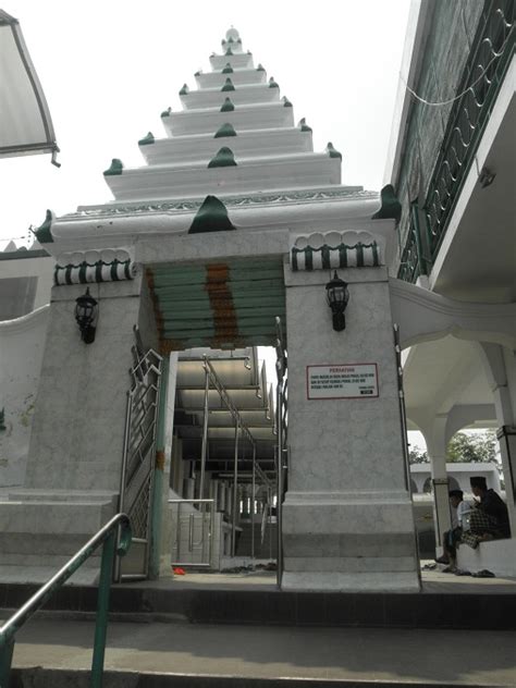 SENI LAMA MELAYU (MALAY OLDEN ART): Masjid (Mosque of) Sunan Giri