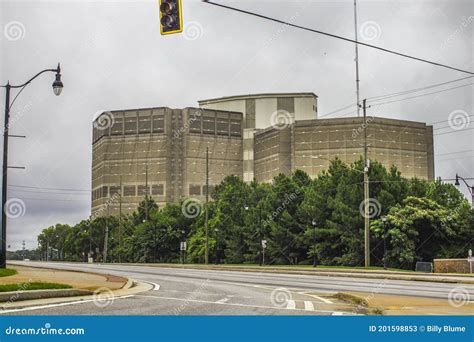 Dekalb County Jail on Memorial Drive Editorial Stock Photo - Image of detain, punishment: 201598853