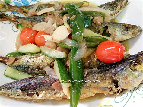 Ikan sardin masak taucu