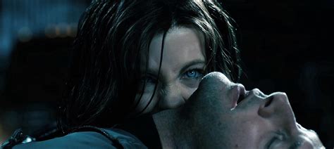 UNDERWORLD AWAKENING Theatrical Trailer - FilmoFilia