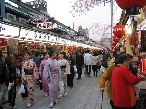 Nakamise Street in Tokyo, Japan | Sygic Travel