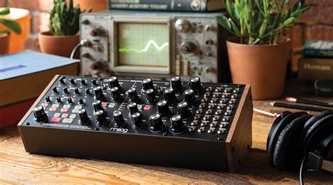 Moog Subharmonicon - EXCLUSIVE FULL REVIEW