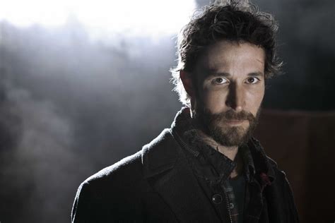 Noah Wyle, Star of TNT's Falling Skies - Exclusive Interview