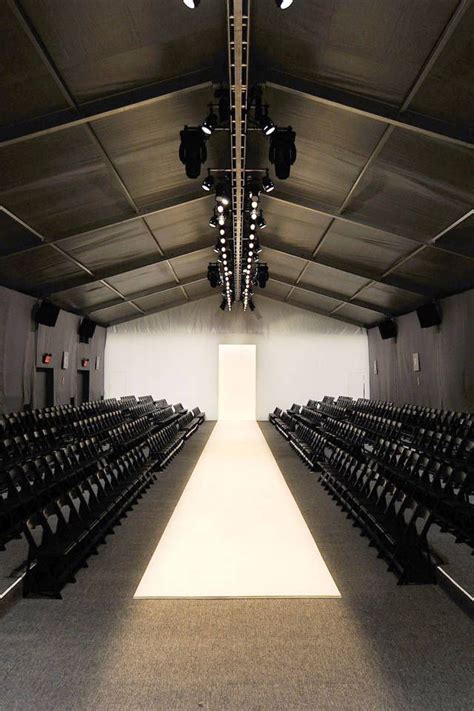 High End Mens Fashion: Fashion Runway Lighting