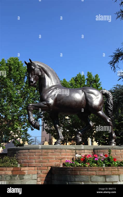 Replica bronze horse statue designed by Leonardo Da Vinci in main ...