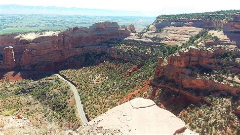 Monument. Colorado : r/pics