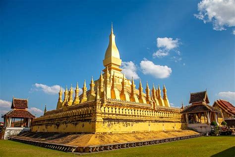 Buddhism – Main Religion in Laos - Laos Tours