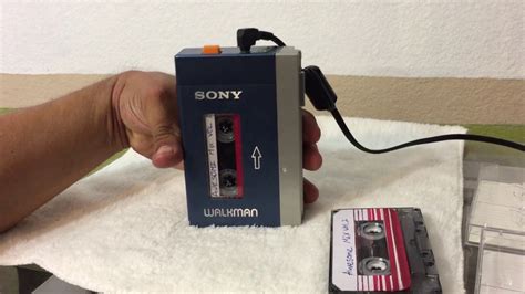 SONY WALKMAN TPS-L2 - YouTube