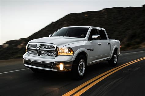 2014 Dodge Ram 1500 EcoDiesel Records Best Fuel Economy Rating