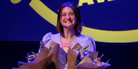 Lorna Rose Treen wins at Funny Women Awards 2022 - British Comedy Guide