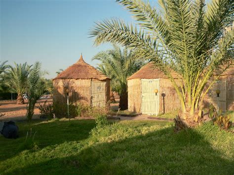 Oasis and lakes of Ubari (Oubari) in Fezzan region of Sahara desert ...