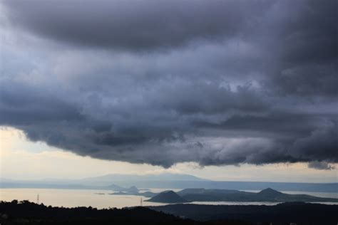 Heavy Clouds Free Stock Photo - Public Domain Pictures