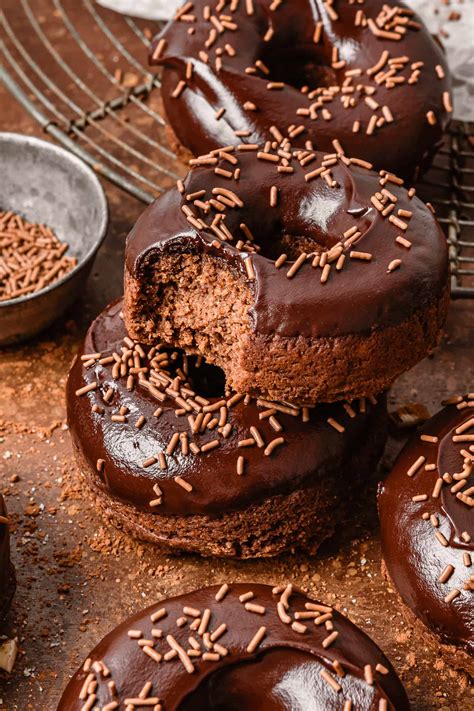 Best Ever Paleo Chocolate Donuts - Kalejunkie