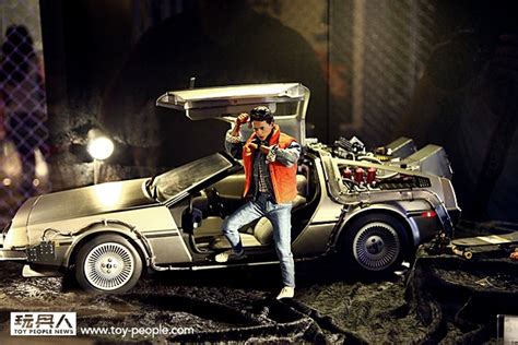 HotToys 1/6 Back to the future Marty McFly and the Delorean Time ...