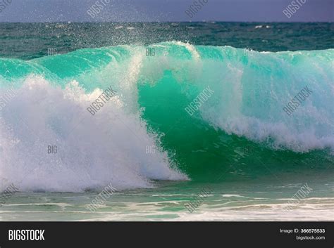 Big Wave On Oahu, Image & Photo (Free Trial) | Bigstock