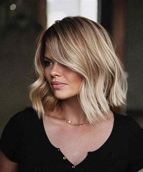 Rock a Stunning White Blonde Bob Haircut - Get Inspired!