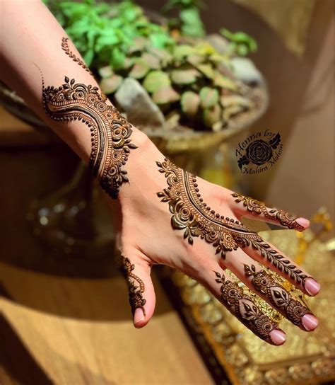 20 Stunning, Yet Simple Arabic Mehndi Designs For Left Hand To Your ...