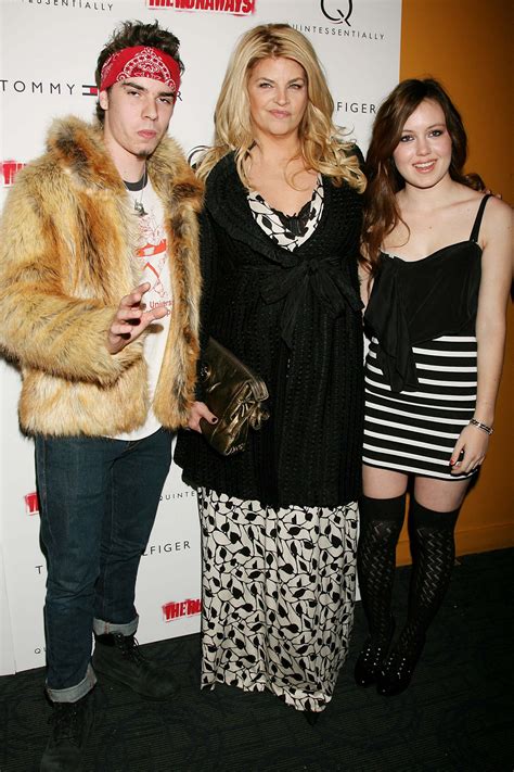 Kirstie Alley Photos With Kids: Actress' Rare Family Pictures | Closer ...