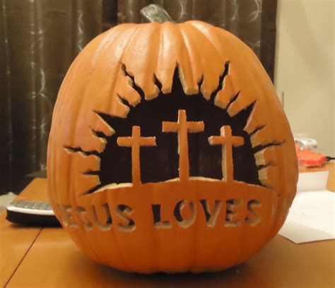 Snips-N-Snails: Jesus Loves You Jack-O-Lantern