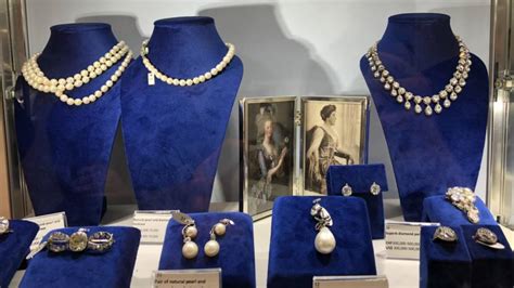 Marie Antoinette’s Prized Jewelry Collection Is On Display – And On ...