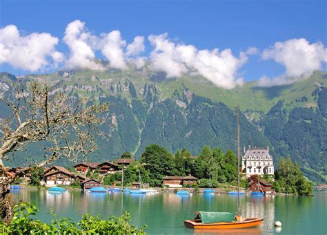 12 Most Beautiful Lakes in Switzerland (with Map & Photos) - Touropia