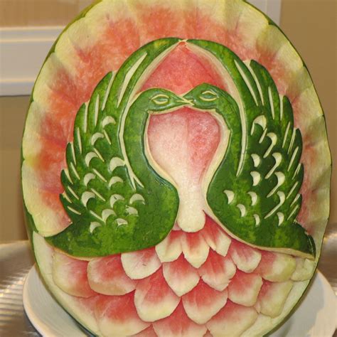 Cool Watermelon Art in 2019 | Fruit sculptures, Vegetable carving ...