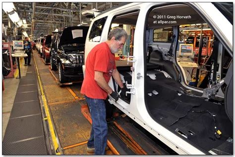 Making the Jeep Liberty at Toledo North: 2011 Plant Tour