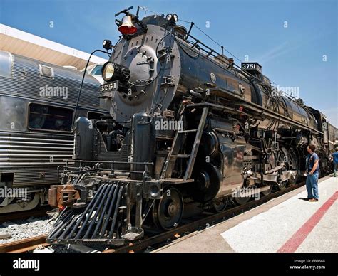 Santa fe steam locomotive 3751 hi-res stock photography and images - Alamy