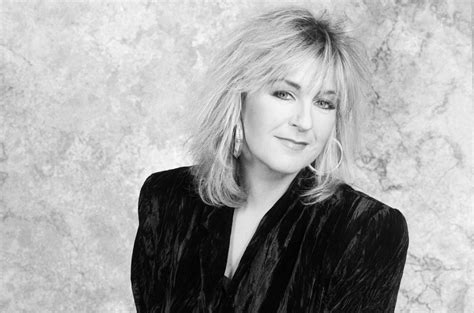 Fleetwood Mac’s Christine McVie Mourned by Sheryl Crow, Garbage & More ...