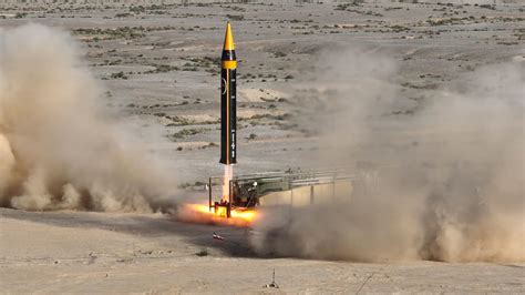 Iran unveils its first hypersonic missile - EFE Noticias