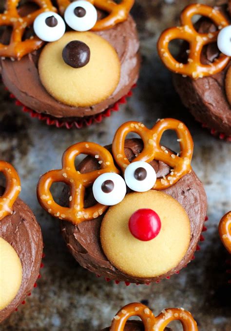 1001 + Ideas for Tasty and Beautiful Christmas Cupcakes