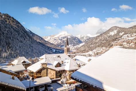 The Ultimate Guide to Skiing in Chatel, France (2024 Guide)