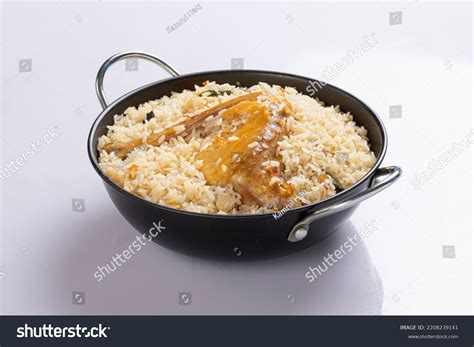 Chicken Biryani Bangladeshi Style Chicken Dhum Stock Photo 2208239141 | Shutterstock