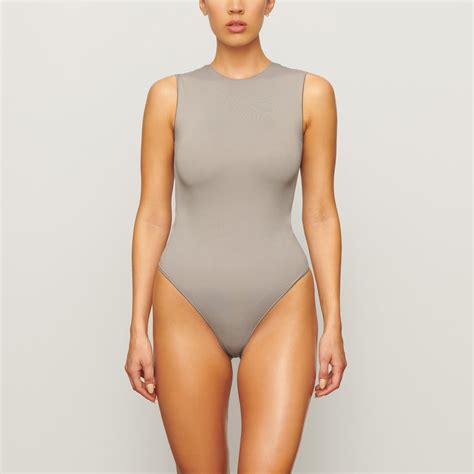 ESSENTIAL CREW NECK SLEEVELESS BODYSUIT - SMOKE | SKIMS