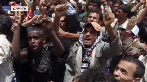 Yemen's President Saleh sends mixed message – DW – 04/25/2011