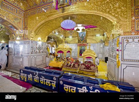 Sikh Gurudwara Nanded India Stock Photos & Sikh Gurudwara Nanded India Stock Images - Alamy