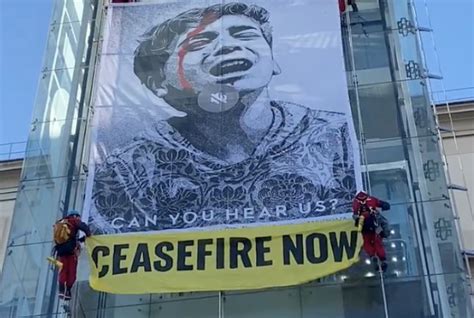 Activists Unveil Giant ‘Ceasefire Now’ Banner in Madrid – VIDEO