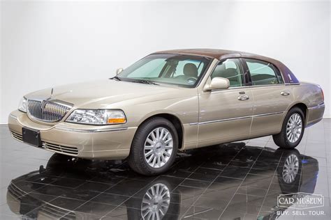 2004 Lincoln Town Car For Sale | St. Louis Car Museum