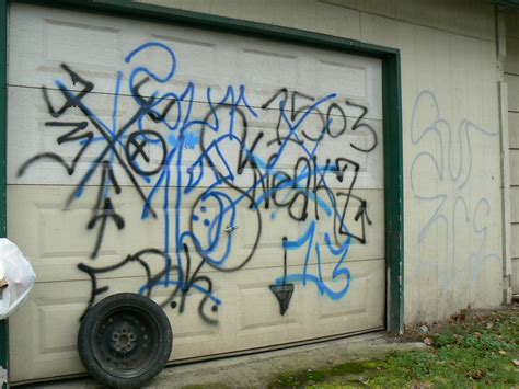 RIVALS | Unknown graffiti crossed out by Surenos 13. Found i… | Flickr