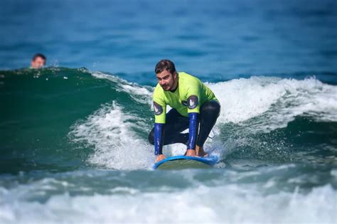 Essential Surfing Tips for Beginners - Caparica Surf Academy