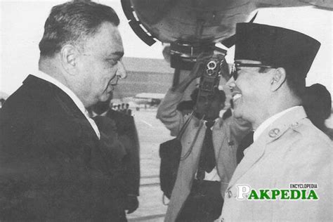 Iskander Ali Mirza - First President of Pakistan, Biography