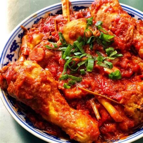 Ayam Masak Merah: Lauk Perayaan Kegemaran Ramai!